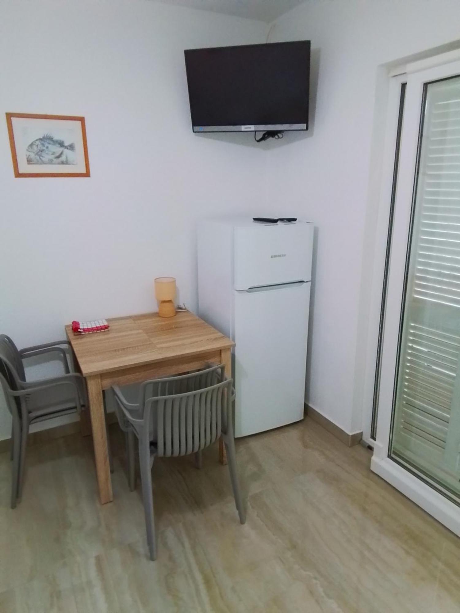 Apartments Kalajzic 오미스 외부 사진
